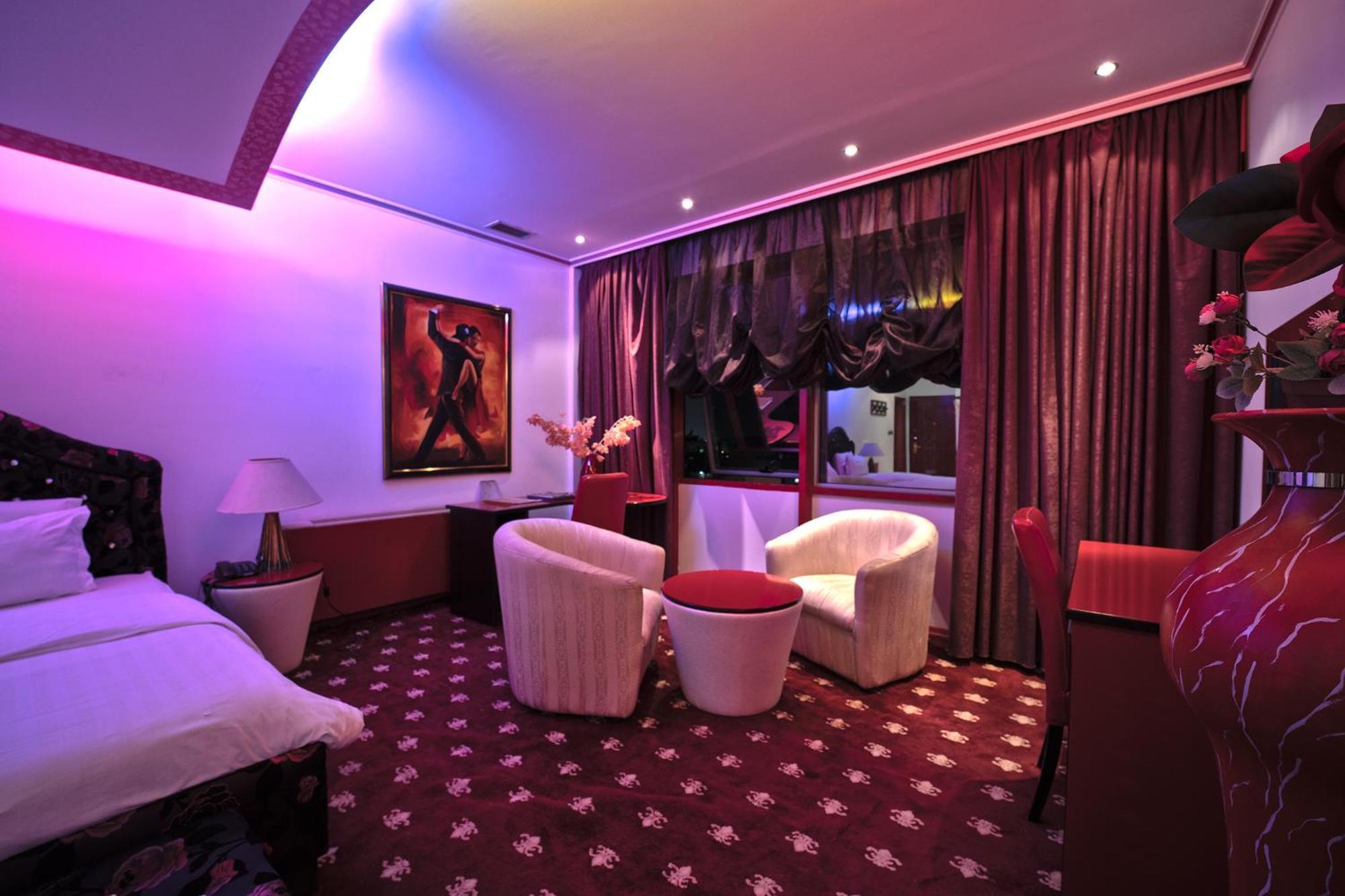 טיראנה Hotel Rosa Blu מראה חיצוני תמונה