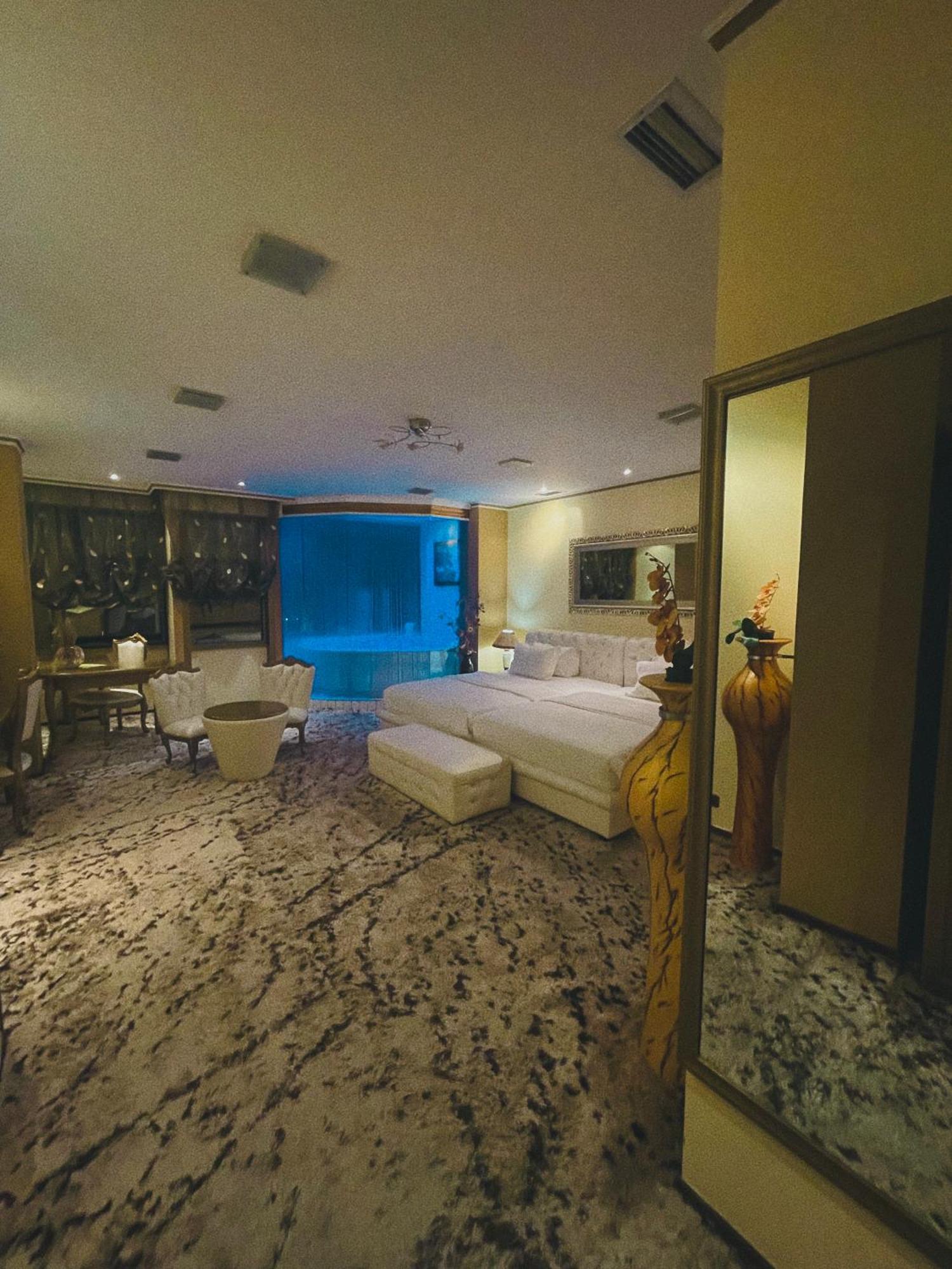 טיראנה Hotel Rosa Blu מראה חיצוני תמונה