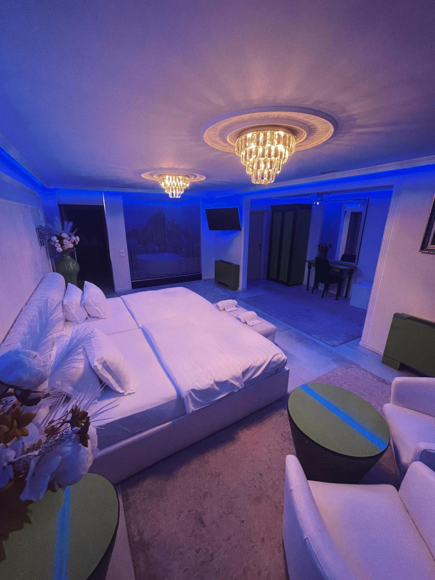 טיראנה Hotel Rosa Blu מראה חיצוני תמונה