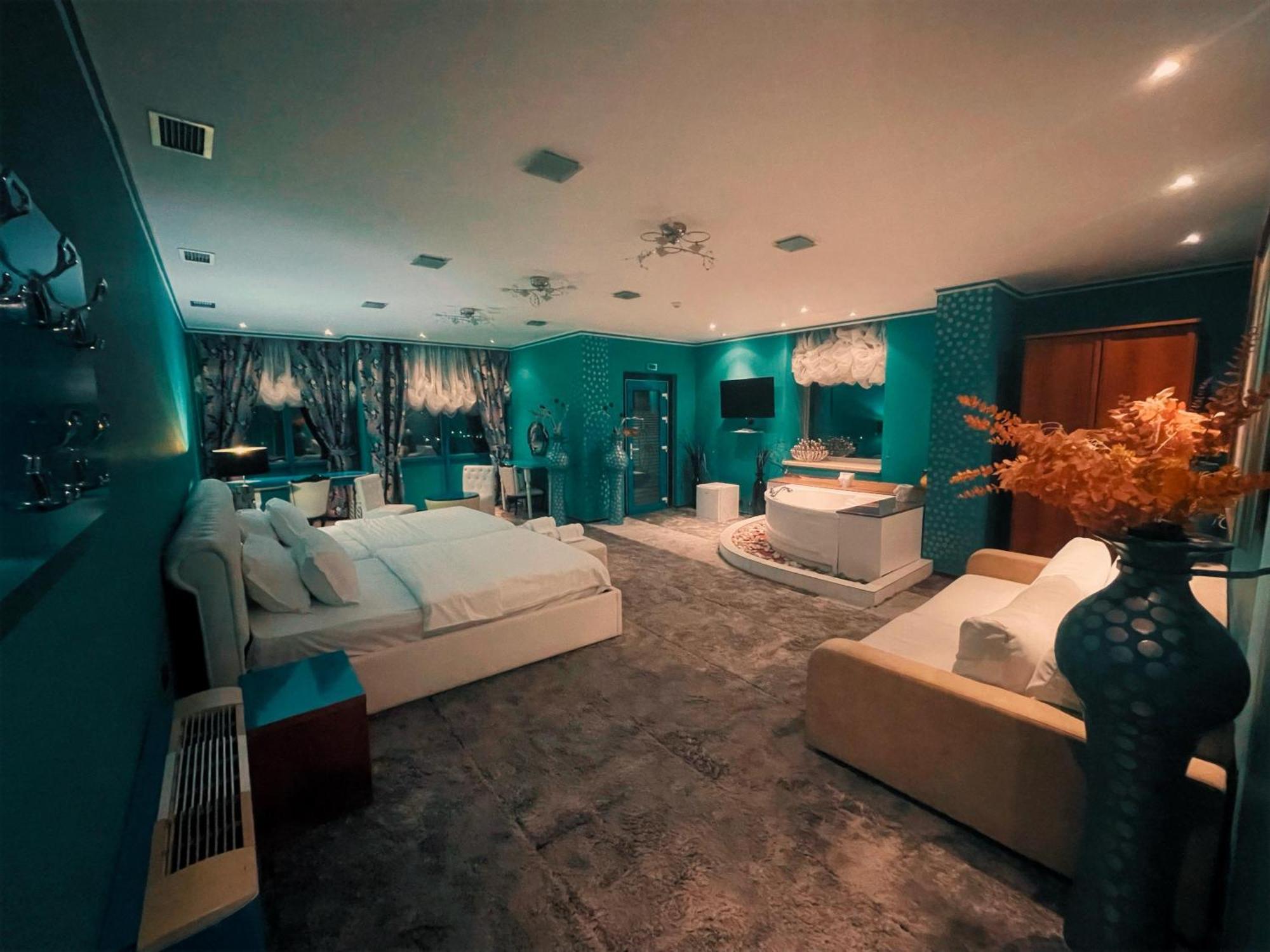 טיראנה Hotel Rosa Blu מראה חיצוני תמונה