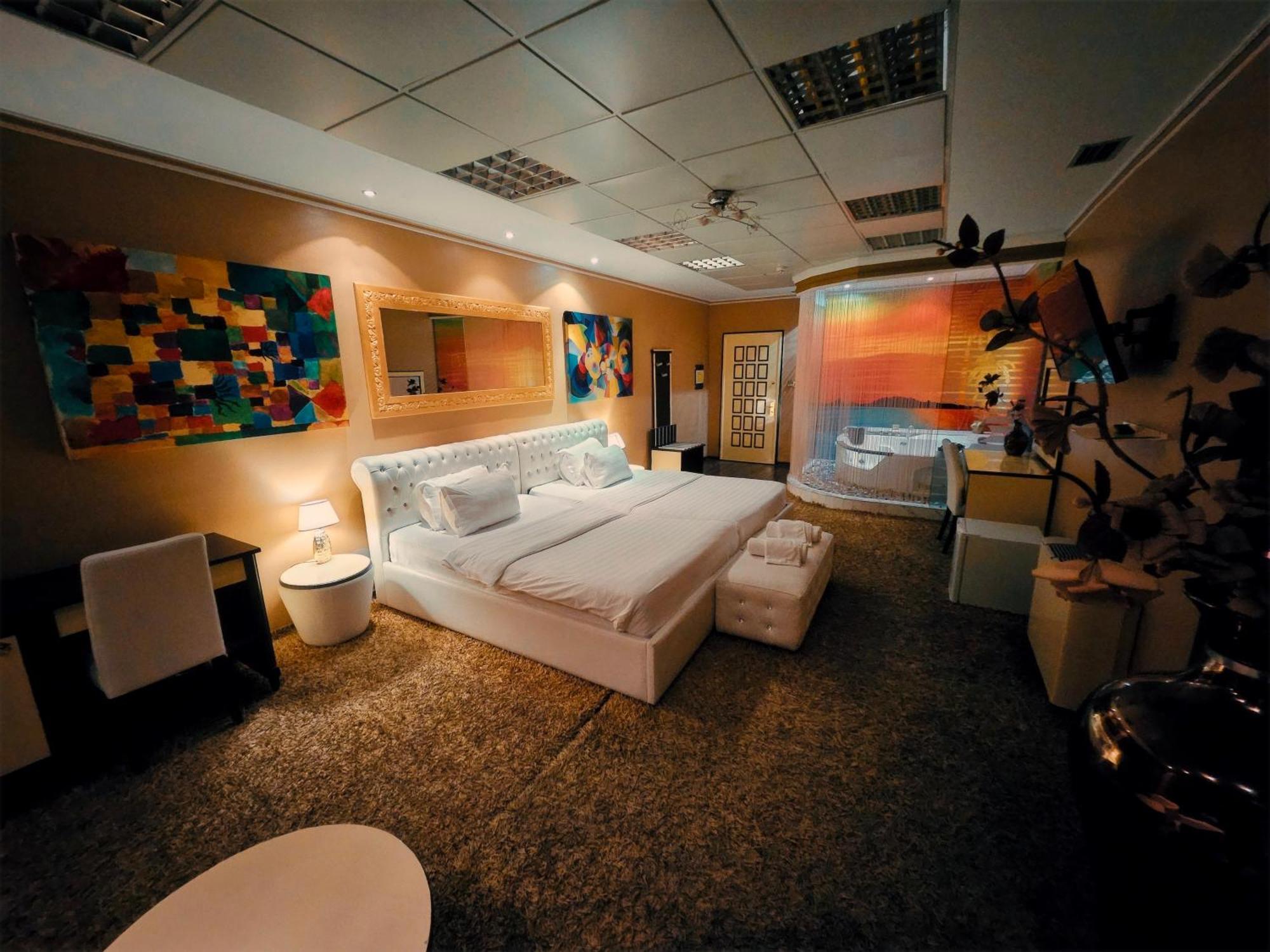טיראנה Hotel Rosa Blu מראה חיצוני תמונה